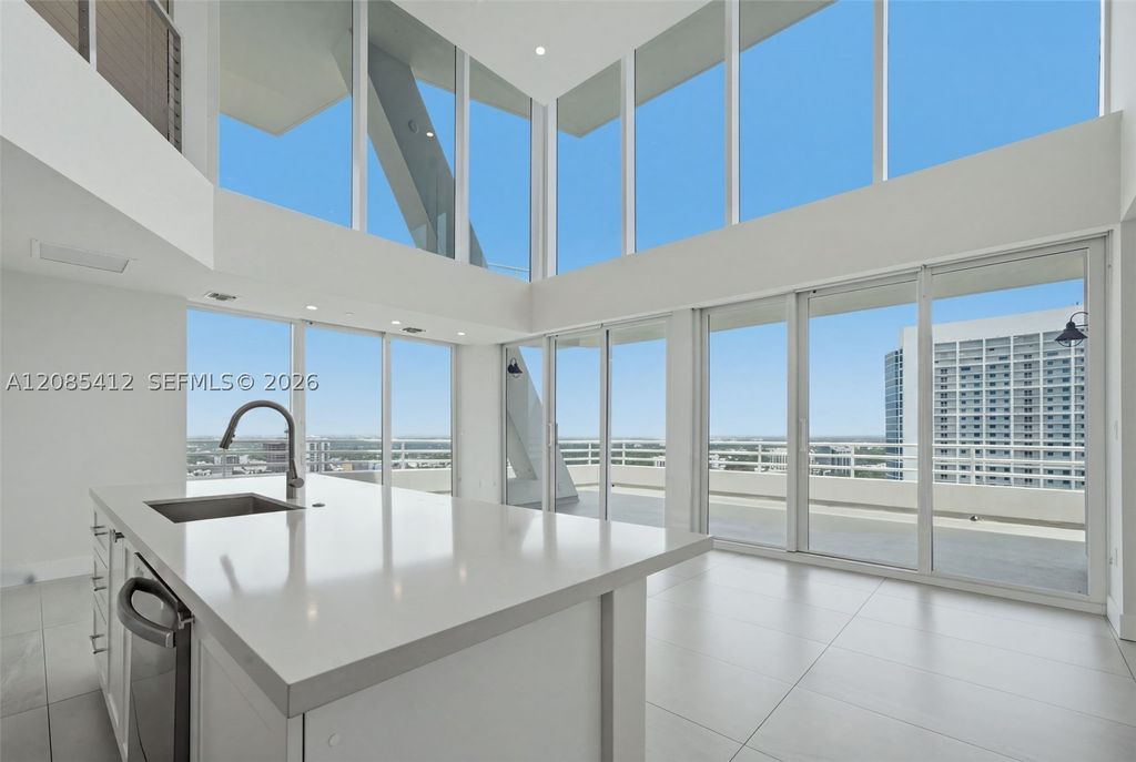 555 NE 34th St PH4, Miami, FL 33137