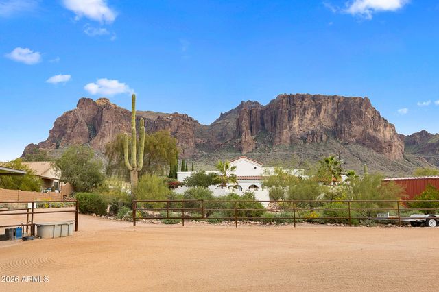 2934 N GERONIMO Road, Apache Junction, AZ 85119