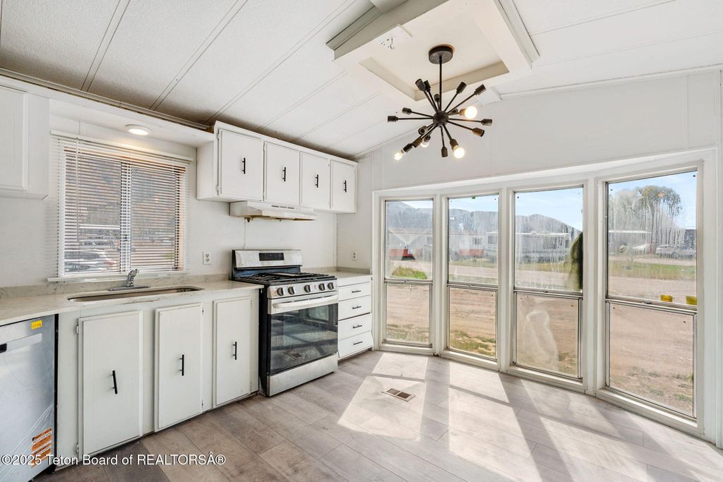 541 N WASHINGTON Street C7, Afton, WY 83110 photo 7