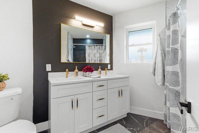 700 Jamaica Court, Warson Woods, MO 63122