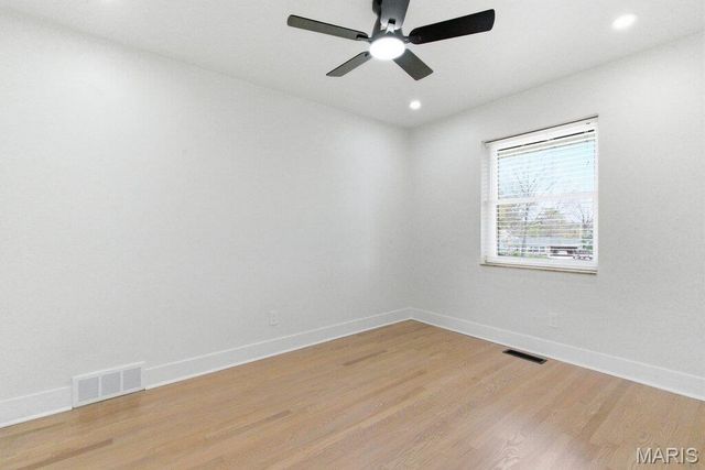 700 Jamaica Court, Warson Woods, MO 63122