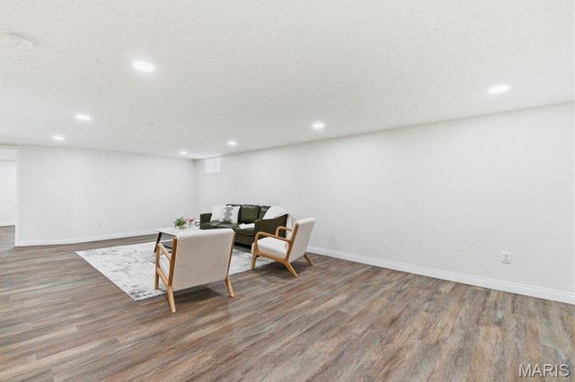 700 Jamaica Court, Warson Woods, MO 63122