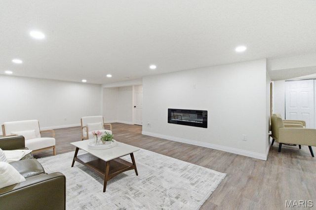 700 Jamaica Court, Warson Woods, MO 63122