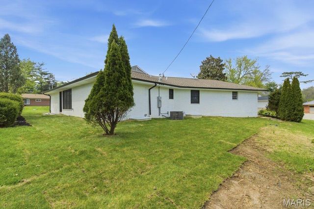 700 Jamaica Court, Warson Woods, MO 63122