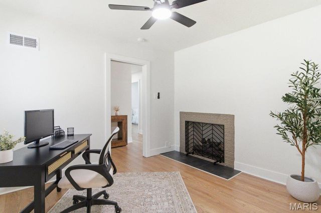 700 Jamaica Court, Warson Woods, MO 63122