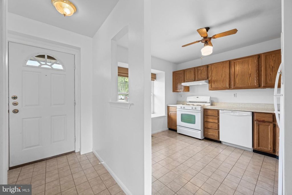 420 SNOWFLAKE CIR, WEST NORRITON TWP, PA 19403 — photo 3