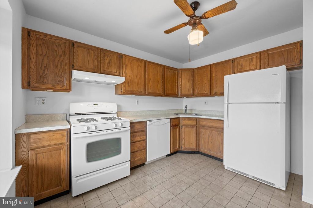 420 SNOWFLAKE CIR, WEST NORRITON TWP, PA 19403 — photo 4
