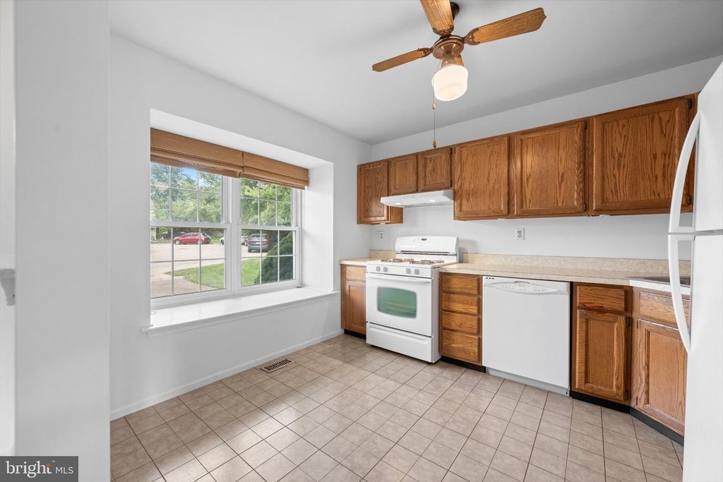 420 SNOWFLAKE CIR, WEST NORRITON TWP, PA 19403 — photo 5