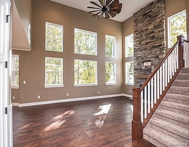 10539 Stoney Point Drive, South Lyon, MI 48178