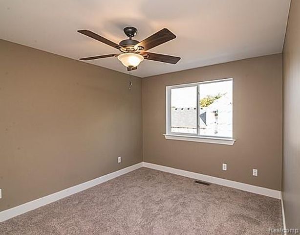 10539 Stoney Point Drive, South Lyon, MI 48178