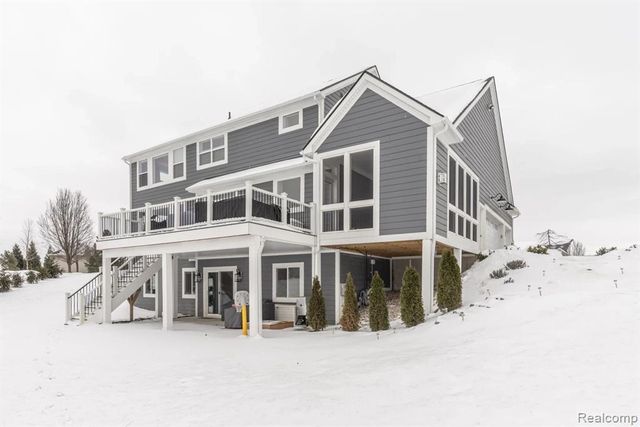 10539 Stoney Point Drive, South Lyon, MI 48178