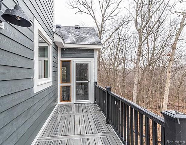 10539 Stoney Point Drive, South Lyon, MI 48178