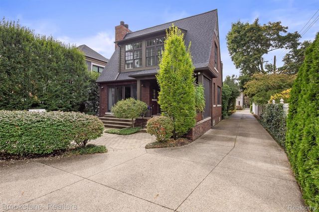 859 Watkins Street, Birmingham, MI 48009