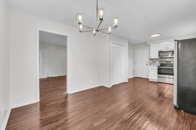 809 Margret Dr, Clarksville, TN 37042