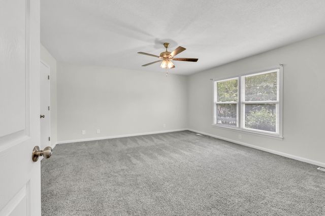 809 Margret Dr, Clarksville, TN 37042