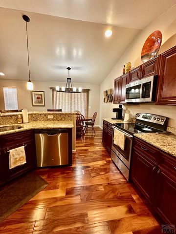 2321 Meadowlark Ln, Pueblo, CO 81008