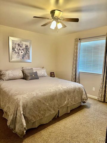 2321 Meadowlark Ln, Pueblo, CO 81008