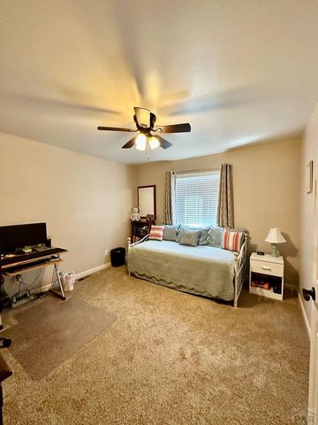 2321 Meadowlark Ln, Pueblo, CO 81008