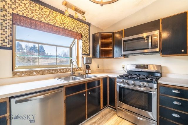 9 Hilltop Drive, Clancy, MT 59634