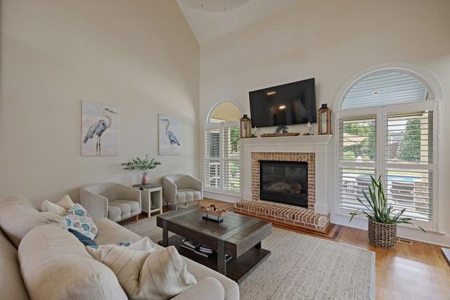 109 Applewood Lane, Acworth, GA 30101