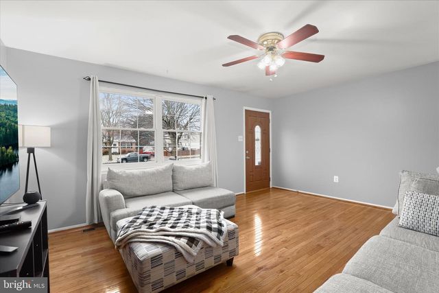 16 FOX MEADOW GARTH, Westminster, MD 21157