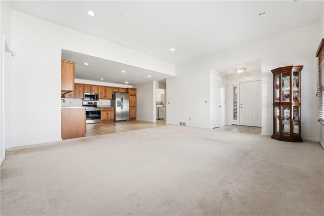 3205 Penny Ln 21-A, Neshannock Twp, PA 16105