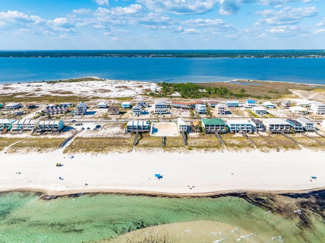 7885 Gulf Boulevard, Navarre, FL 32566