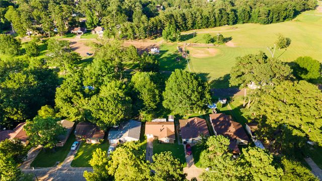 417 Carroll Avenue, Wake Village, TX 75501