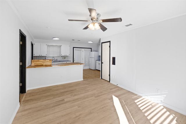 417 Carroll Avenue, Wake Village, TX 75501