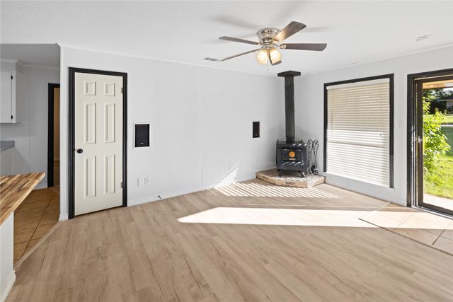 417 Carroll Avenue, Wake Village, TX 75501