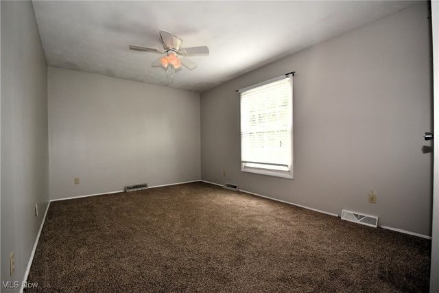 3093 Ivy Hill Circle D, Cortland, OH 44410