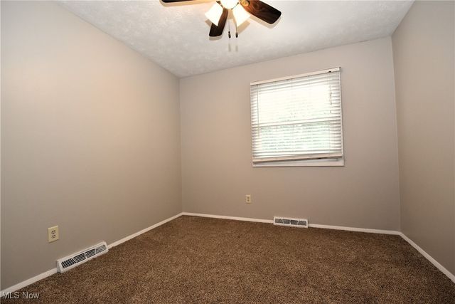 3093 Ivy Hill Circle D, Cortland, OH 44410