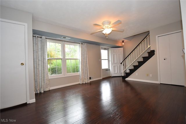 3093 Ivy Hill Circle D, Cortland, OH 44410