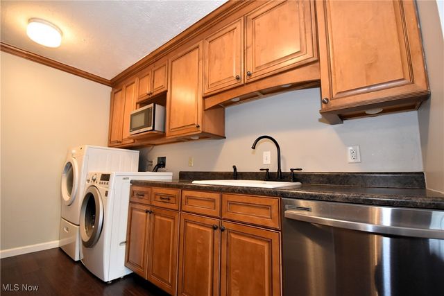 3093 Ivy Hill Circle D, Cortland, OH 44410