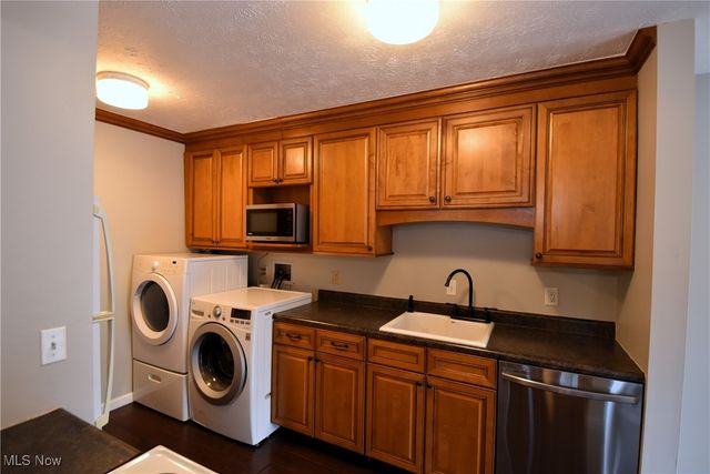 3093 Ivy Hill Circle D, Cortland, OH 44410