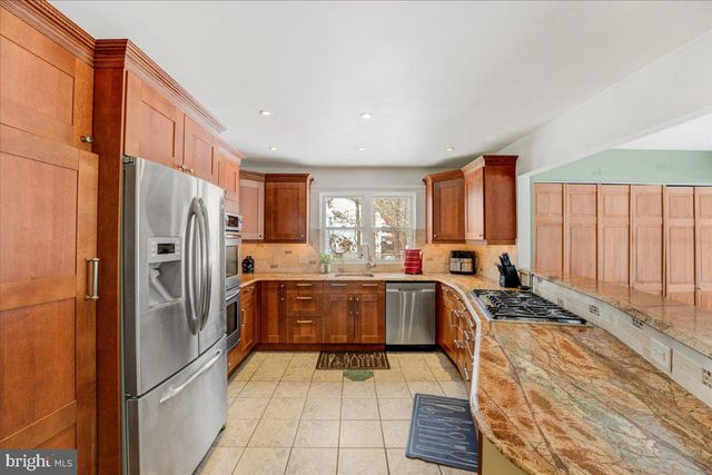 115 CRESTVIEW AVE E, Galloway, NJ 08205