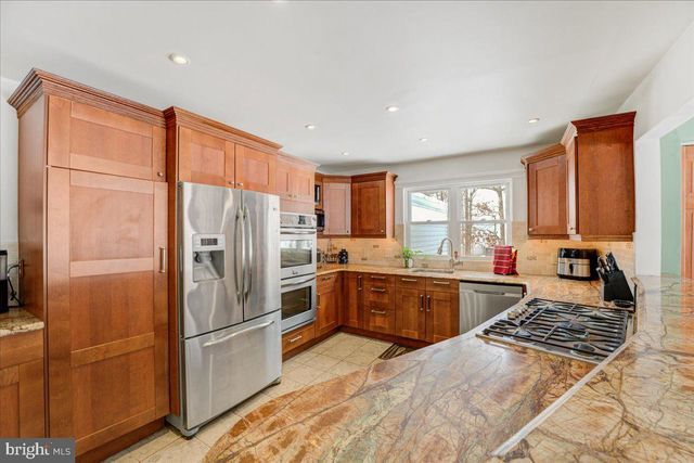 115 CRESTVIEW AVE E, Galloway, NJ 08205