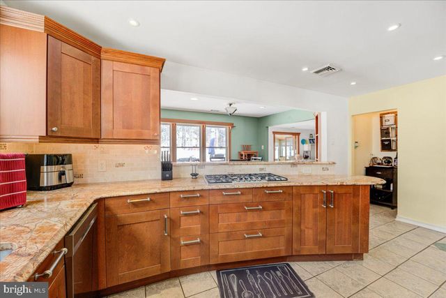 115 CRESTVIEW AVE E, Galloway, NJ 08205