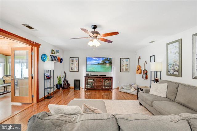 115 CRESTVIEW AVE E, Galloway, NJ 08205