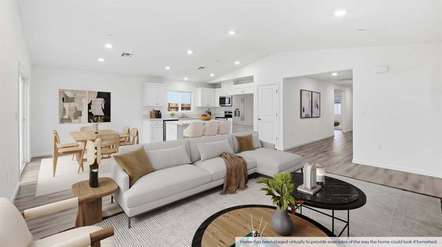 1650 Pacific Dr, Los Banos, CA 93635