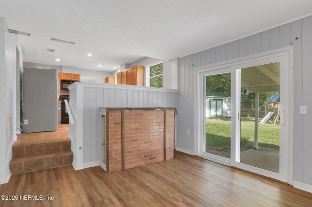 10825 EXECUTIVE Drive, Jacksonville, FL 32225