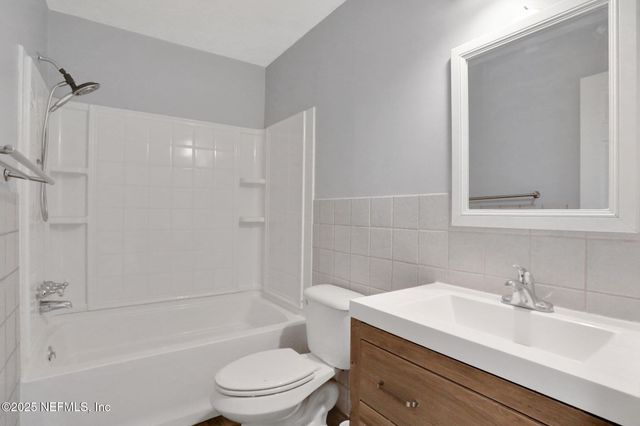 10825 EXECUTIVE Drive, Jacksonville, FL 32225