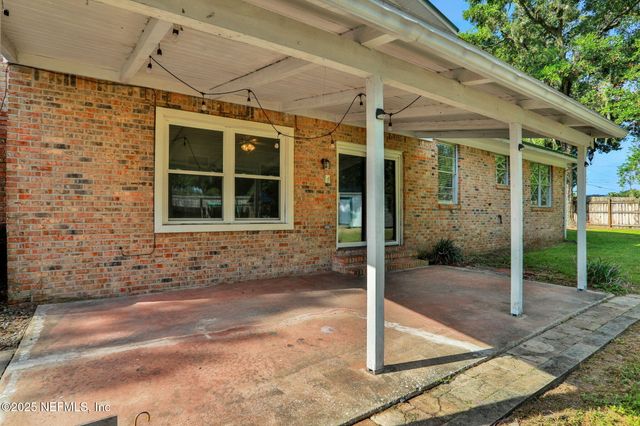 10825 EXECUTIVE Drive, Jacksonville, FL 32225