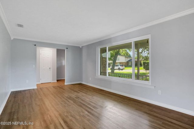 10825 EXECUTIVE Drive, Jacksonville, FL 32225