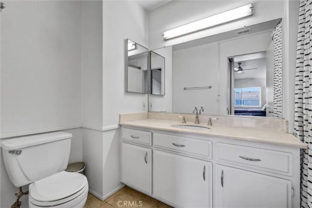 88 Greenmoor, Irvine, CA 92614