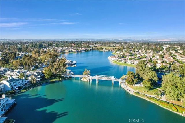 88 Greenmoor, Irvine, CA 92614