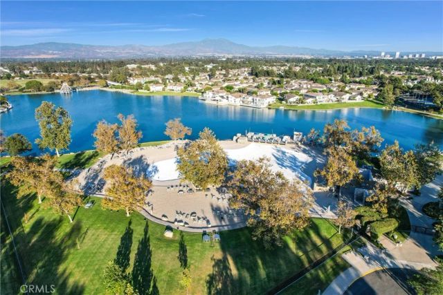 88 Greenmoor, Irvine, CA 92614