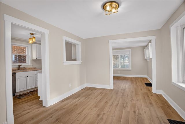 611 Montview St, Observatory Hill, PA 15214