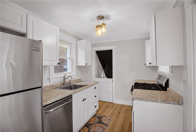 611 Montview St, Observatory Hill, PA 15214