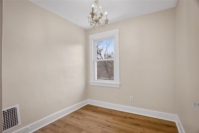 611 Montview St, Observatory Hill, PA 15214